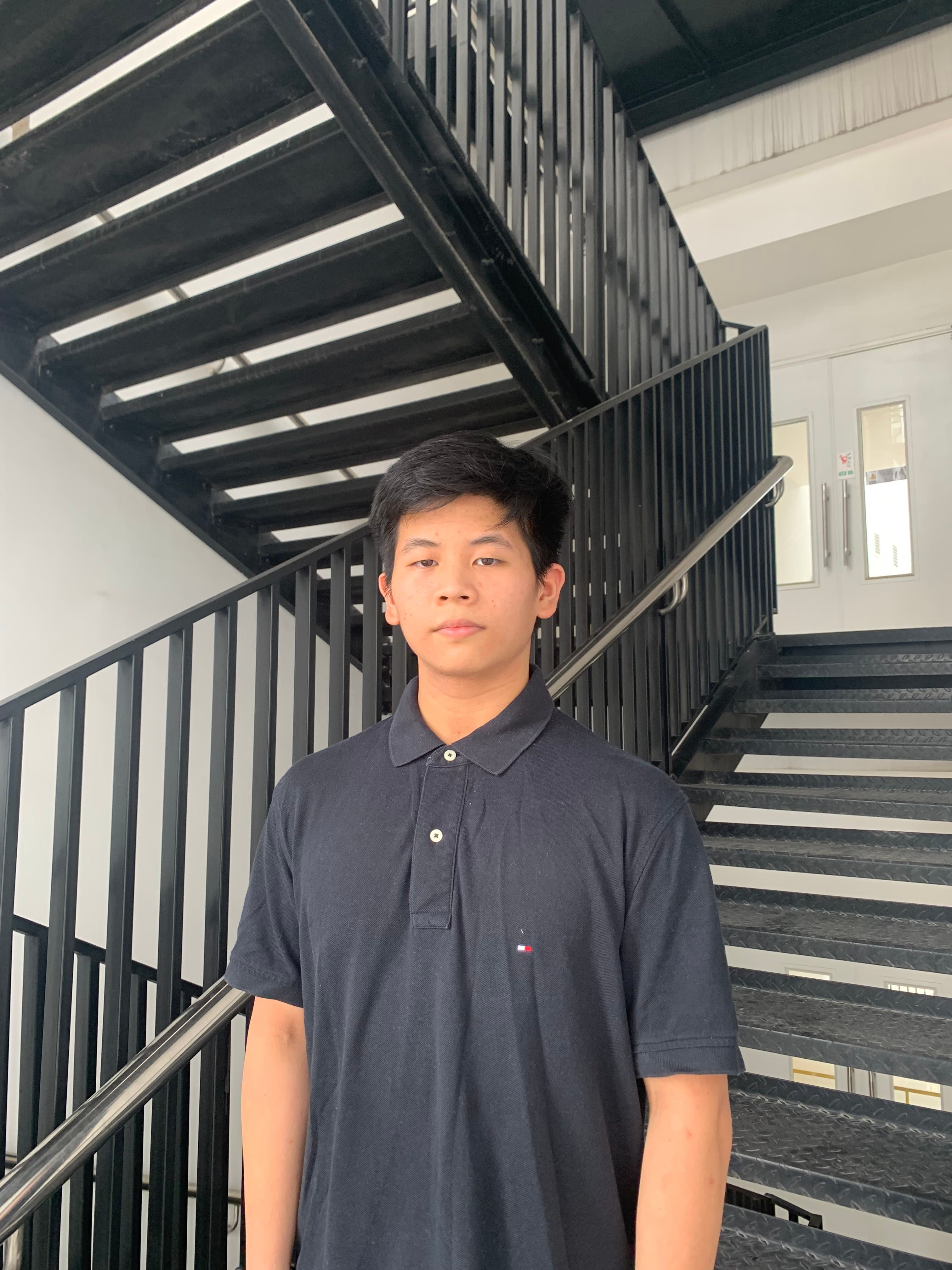 Portrait of Derek Hoang
